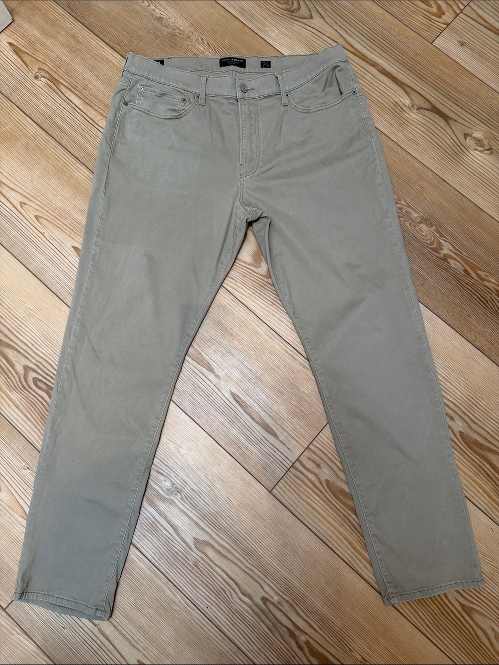 Lucky Brand Men's Slim Straight Jeans in Light Olive Green